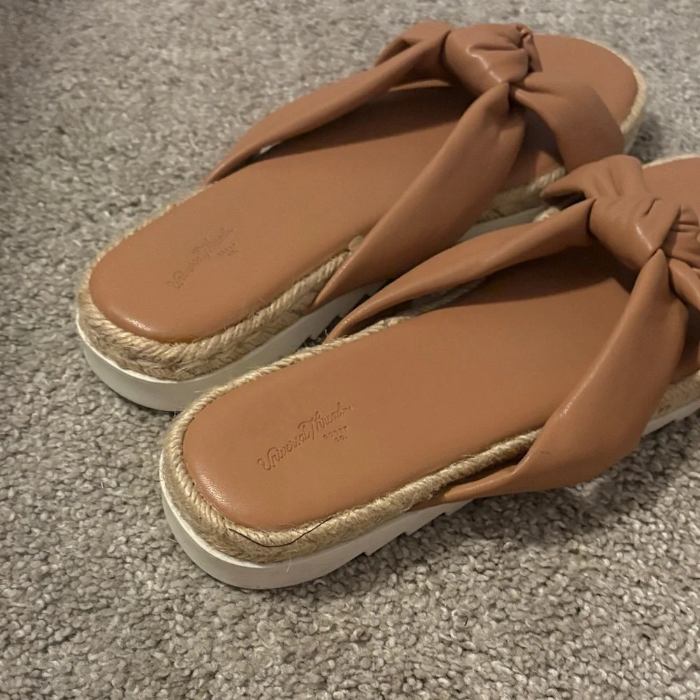 Universal Thread Brown Espadrille Slides padded sandals size 11 brown slip ons